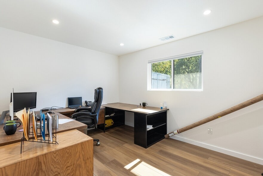 More Photos Of 18184 Geyserville Ave, Geyserville Industrial For Sale