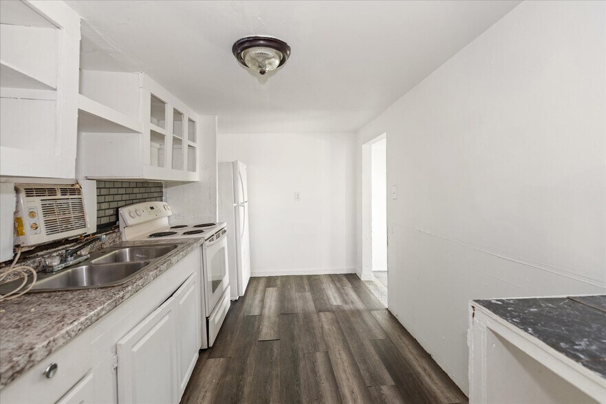 More Photos Of 7760 Bogart Dr, Fort Myers Trailer Camper Park For Sale