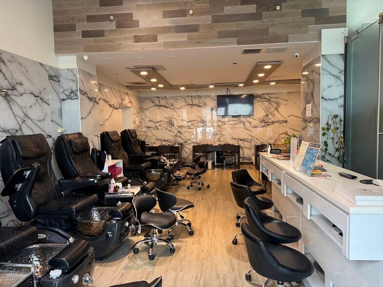 More Photos Of 1212 S Michigan Ave, Chicago Apartments For Lease