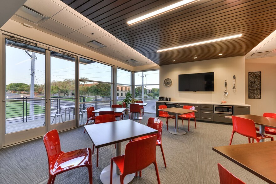 More Photos Of 4611 Centerview, San Antonio Medical For Sale