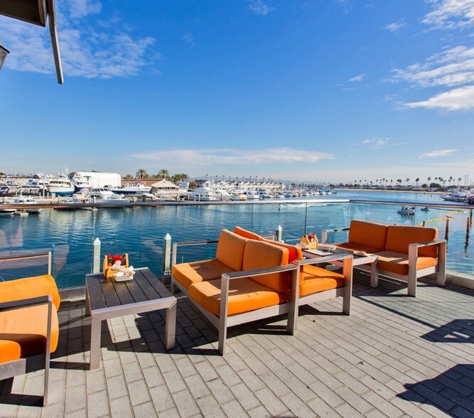 More Photos Of 2406 Newport Blvd, Newport Beach General Retail For Lease