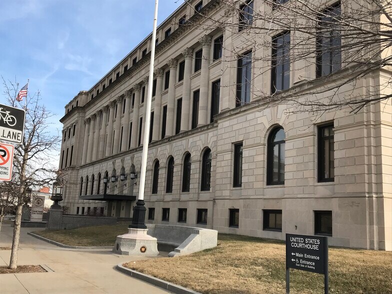More Photos Of 123 E Walnut St, Des Moines Office For Sale