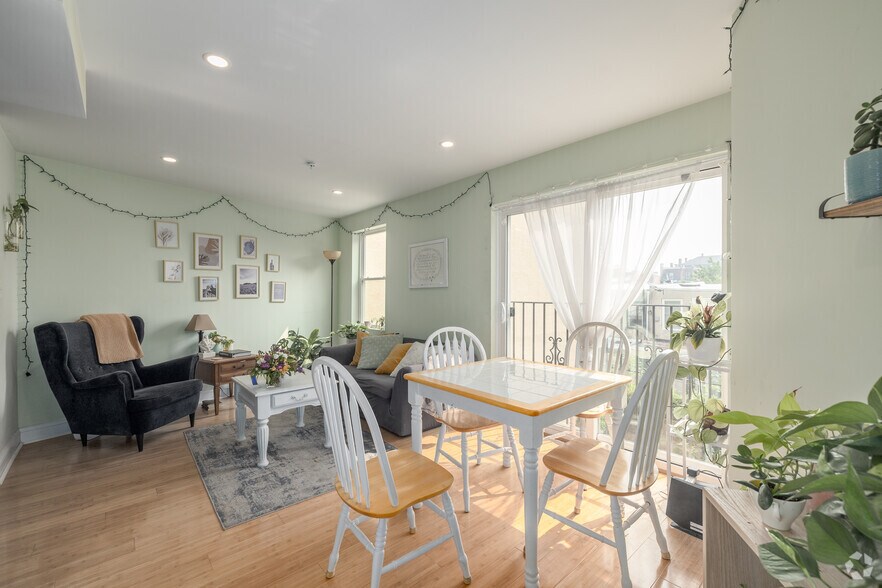 More Photos Of 327 N 40th St, Philadelphia Apartments For Sale