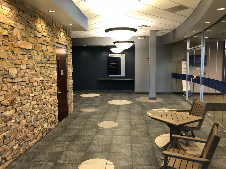 More Photos Of 500 Marschall Rd S, Shakopee Office For Lease