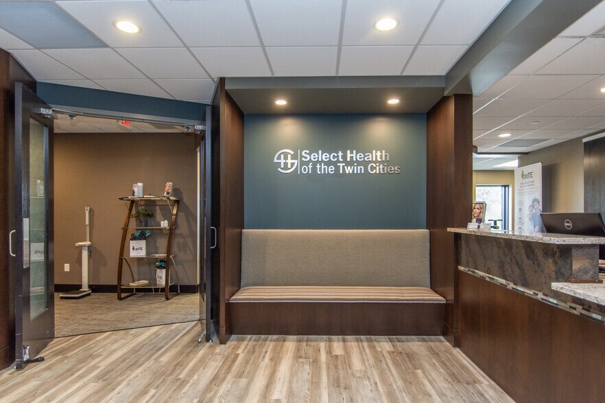 More Photos Of 7300 France Ave S, Edina Medical For Lease