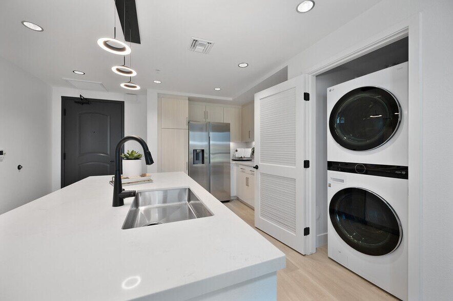 More Photos Of 5570 Rosemead Blvd, Temple City Apartments For Lease