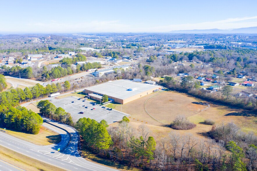 More Photos Of 2000 Overhead Bridge Rd NE, Cleveland Manufacturing For Sale