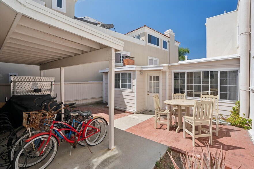 More Photos Of 1644 Monterey Blvd, Hermosa Beach Multifamily For Sale