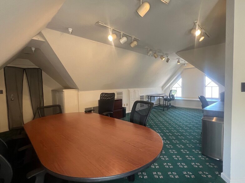 More Photos Of 909 14th St, Modesto Office For Lease
