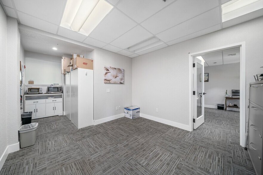 More Photos Of 1222-1224 Vine St, Paso Robles Office Residential For Sale