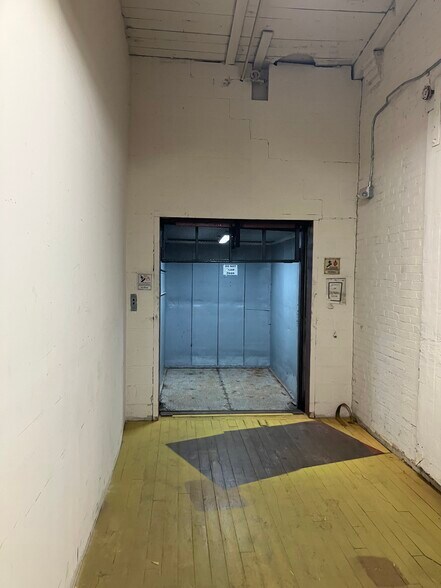 More Photos Of 1313 Connecticut Ave, Bridgeport Light Distribution For Lease