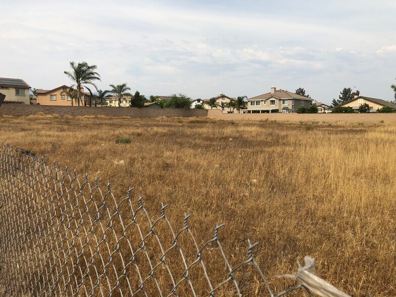 More Photos Of 7027 Cypress Ave, Fontana Land For Sale