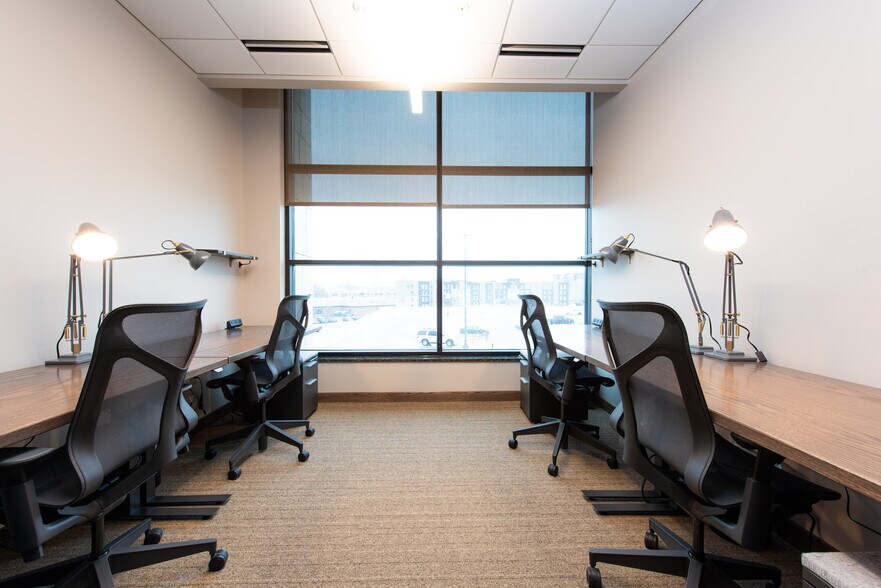 More Photos Of 225 S Dixie Hwy, Coral Gables Coworking Space