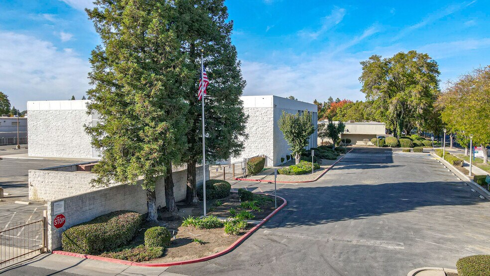 More Photos Of 3185 M St, Merced Medical For Sale