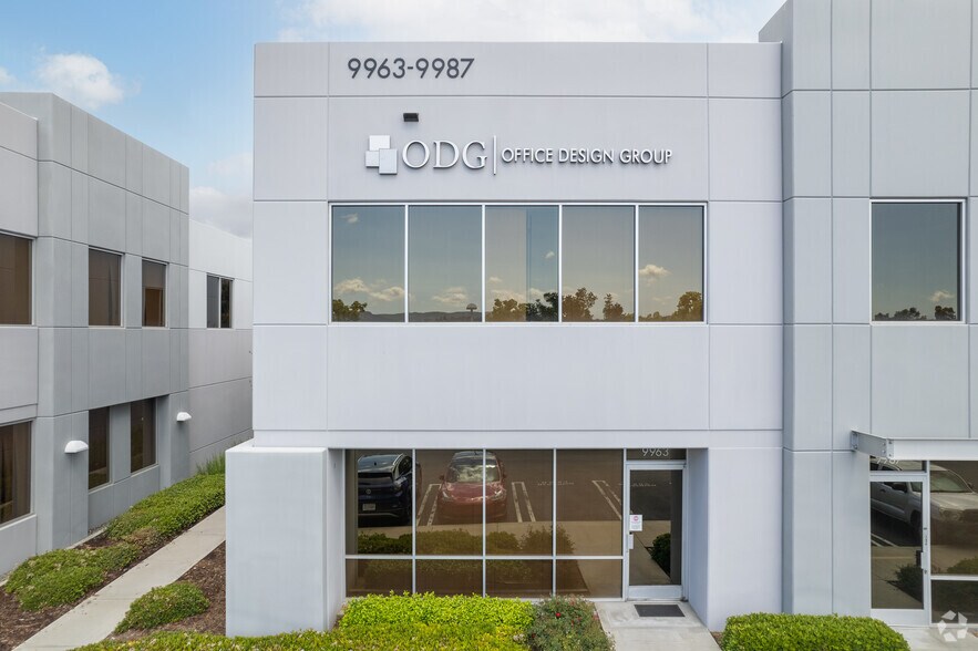 More Photos Of 9935-9959 Muirlands Blvd, Irvine Showroom For Sale