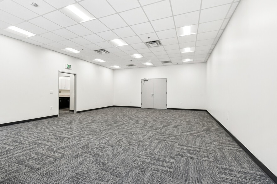 More Photos Of 810 Oregon Ave, Linthicum Unknown For Lease
