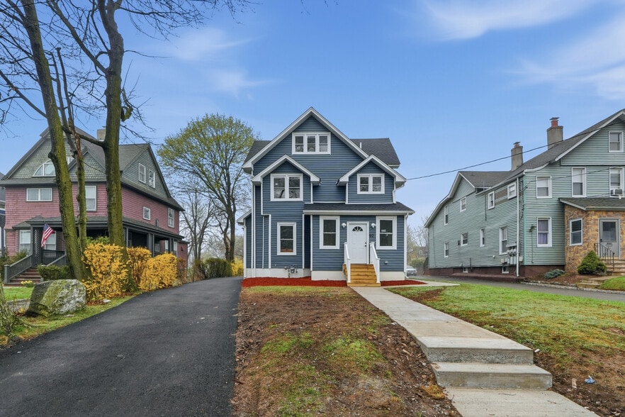 Primary Photo Of 82 Grove St, Montclair Apartments For Sale
