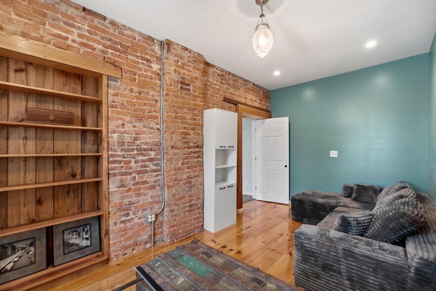More Photos Of 104 S Main St, Glencoe Storefront Retail Residential For Sale