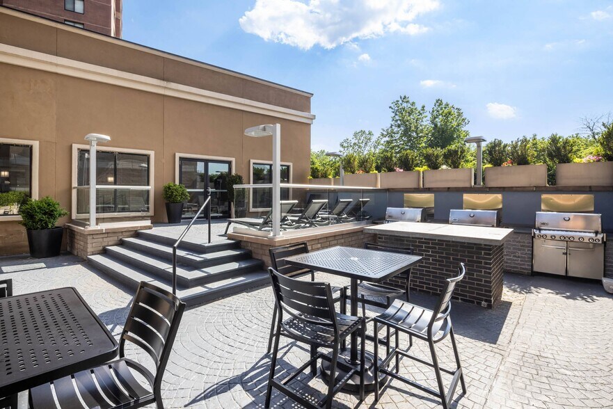 More Photos Of 15-27 Bank St, White Plains Apartments For Lease