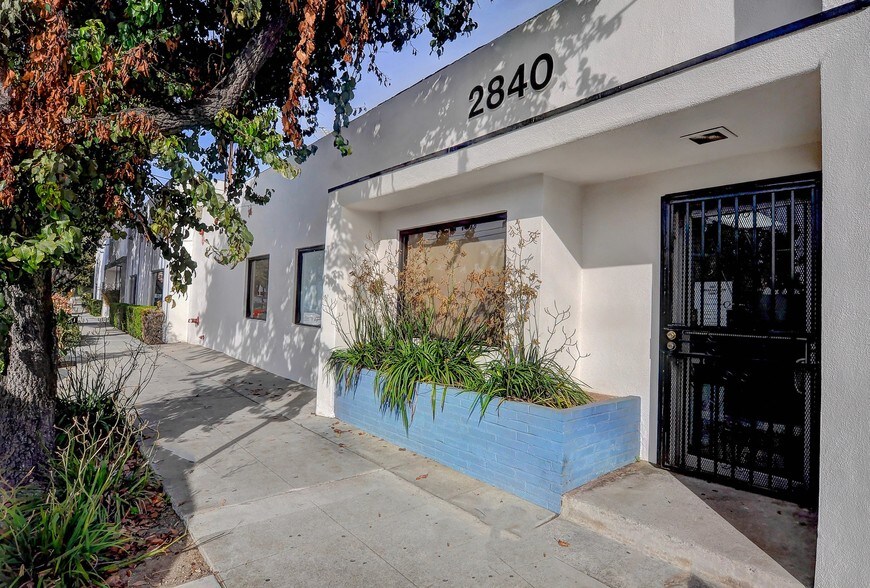 More Photos Of 2840 N Naomi St, Burbank Manufacturing For Sale
