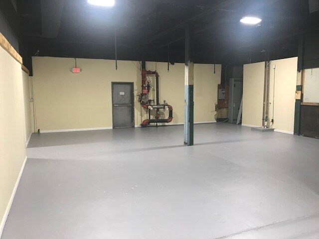 More Photos Of 17-19 Hayward St, Ipswich Manufacturing For Lease
