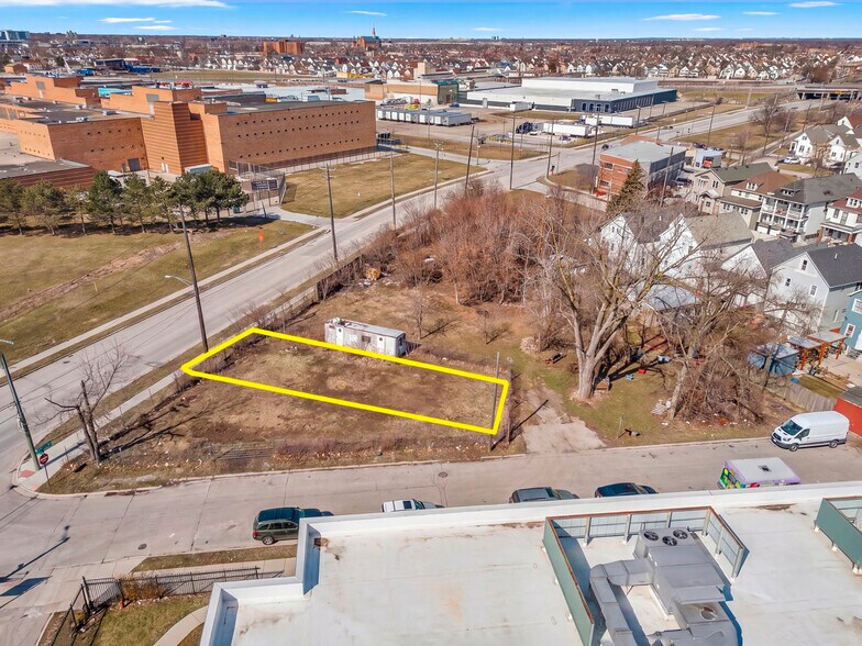 Primary Photo Of 8312 Conant, Hamtramck Land For Sale