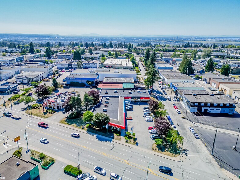 More Photos Of 5900-5912 Kingsway, Burnaby Service Station For Lease