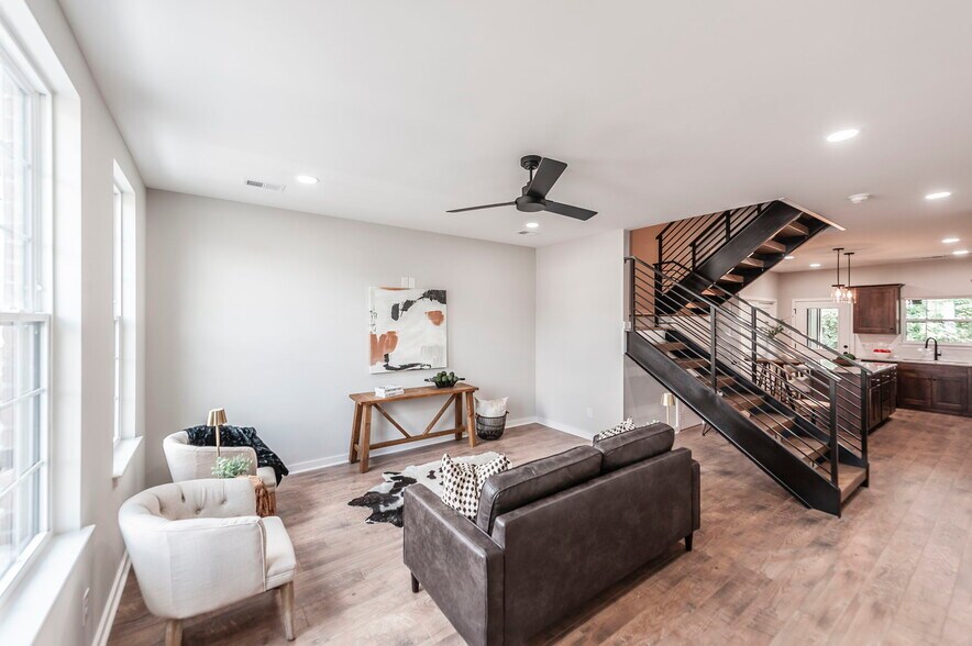 More Photos Of 903 Main st, Springfield Apartments For Sale
