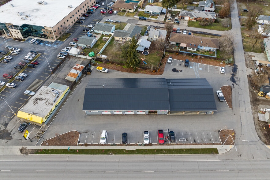 More Photos Of 8615 E Trent Ave, Spokane Valley Auto Repair For Sale