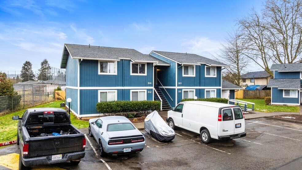 More Photos Of 700 W Maple St, Monroe Apartments For Sale