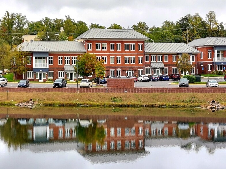 More Photos Of 14111-14165 Robert Paris Ct, Chantilly Office For Sale