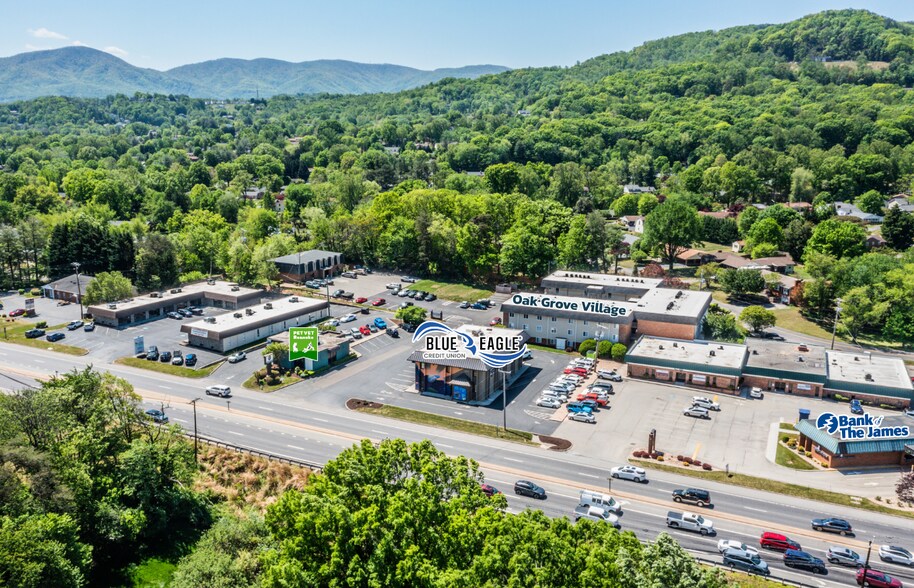 More Photos Of 2129 Electric Rd, Roanoke Office For Lease