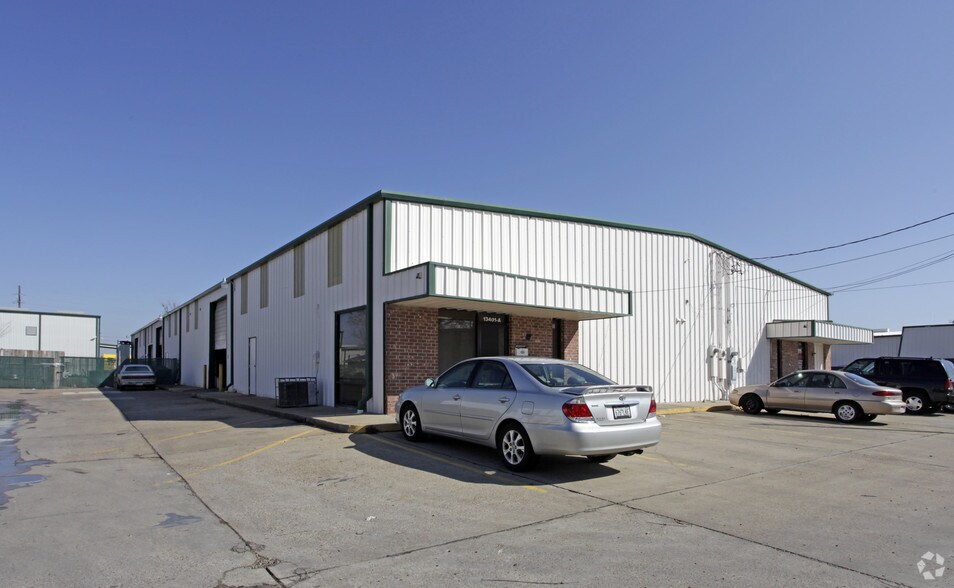 Primary Photo Of 13401 Murphy Rd, Stafford Warehouse For Lease