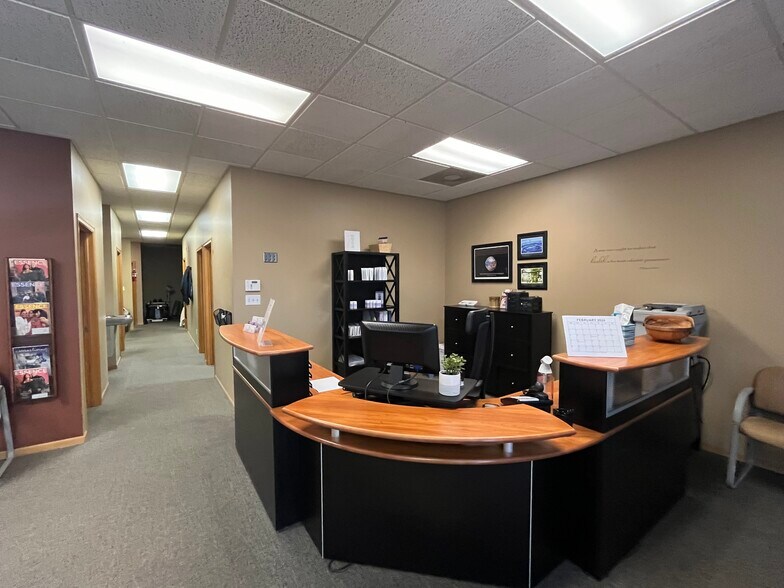 More Photos Of 2434 N Woodlawn St, Wichita Office For Sale