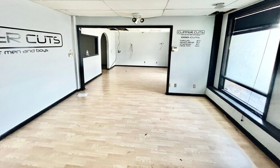 More Photos Of 191 S US 31, Greenwood Freestanding For Lease