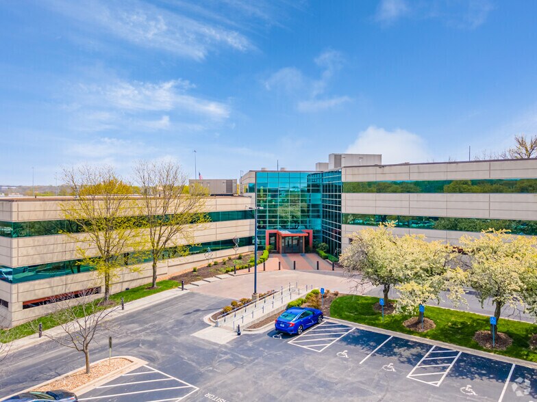 More Photos Of 4551 W 107th St, Overland Park Office For Lease