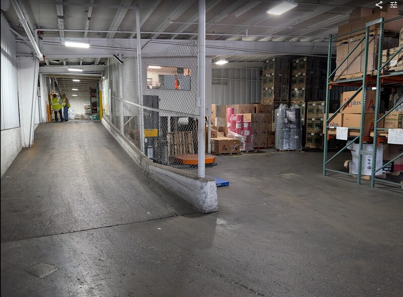 More Photos Of 2400 Ravine Rd, Kalamazoo Distribution For Lease