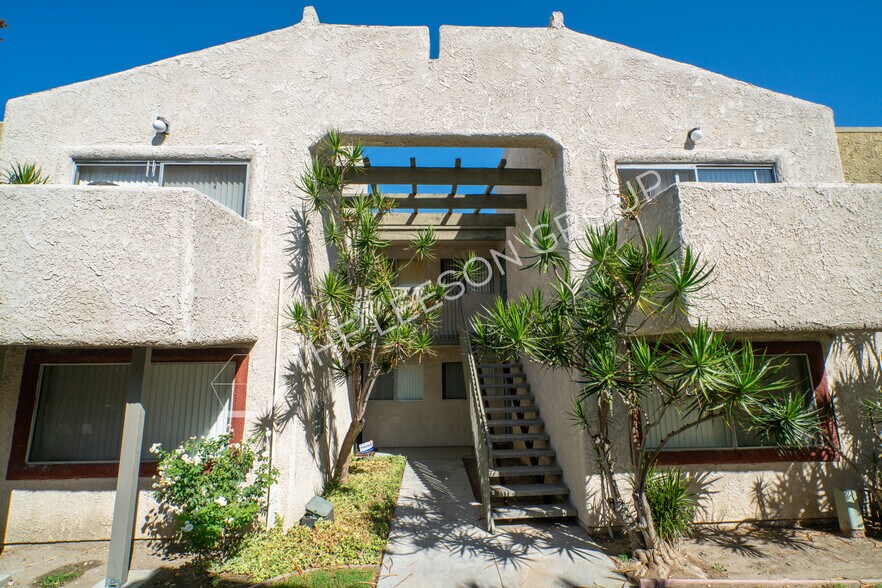 More Photos Of 401 S Beach Blvd, Anaheim Apartments For Sale