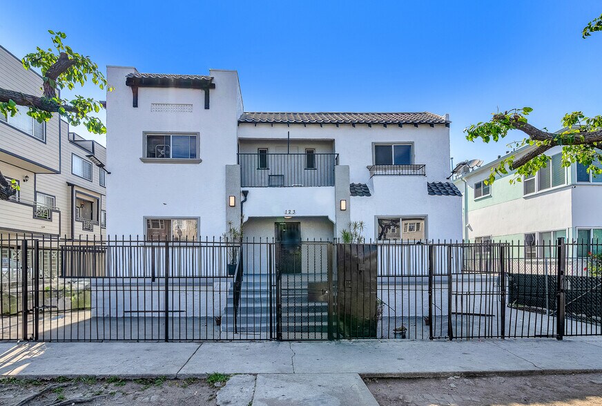 Primary Photo Of 123 S Westmoreland Ave, Los Angeles Apartments For Sale