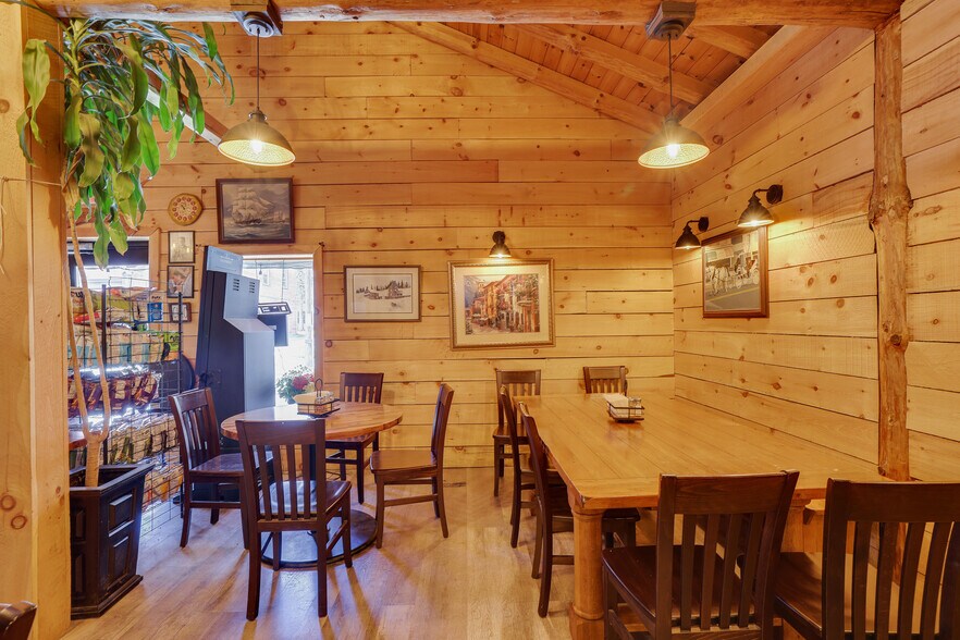 More Photos Of 121 Main Ave, Hawley Restaurant For Lease