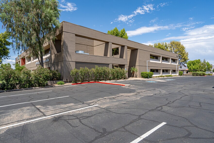 More Photos Of 13951 N Scottsdale Rd, Scottsdale Office For Lease