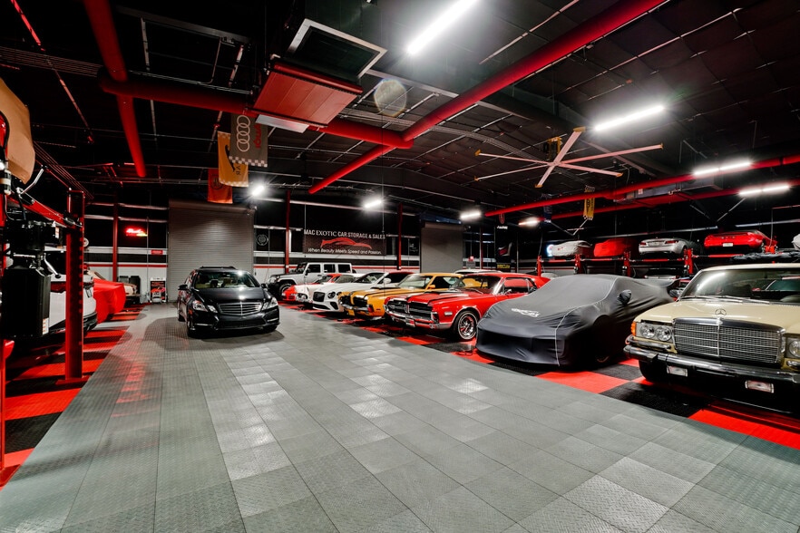 More Photos Of 7107 24th Ct E, Sarasota Warehouse For Sale