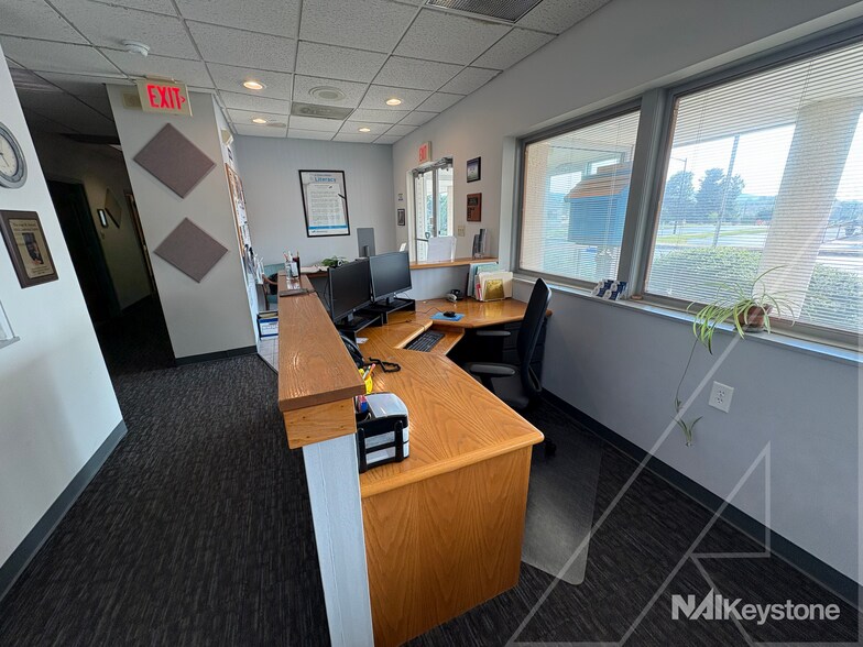 More Photos Of 35 S Dwight St, West Lawn Office For Lease