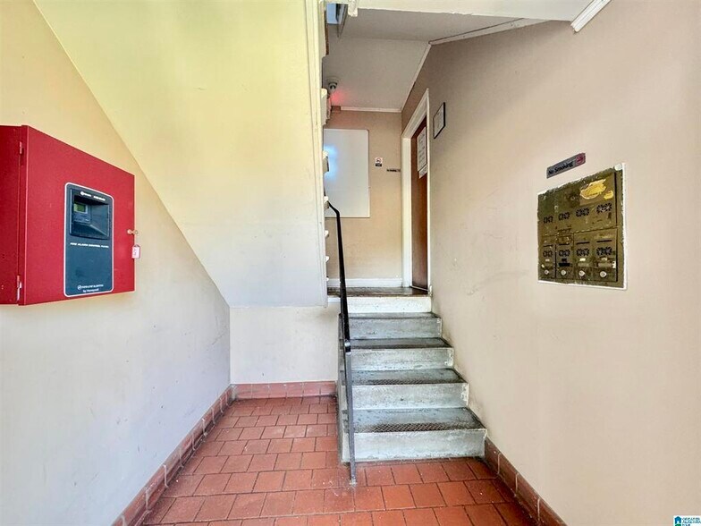 More Photos Of 115 Cotton Ave SW, Birmingham Apartments For Sale