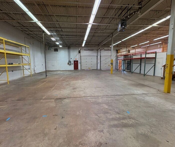 Primary Photo Of 3907-3937 Wheeler Ave, Alexandria Warehouse For Lease