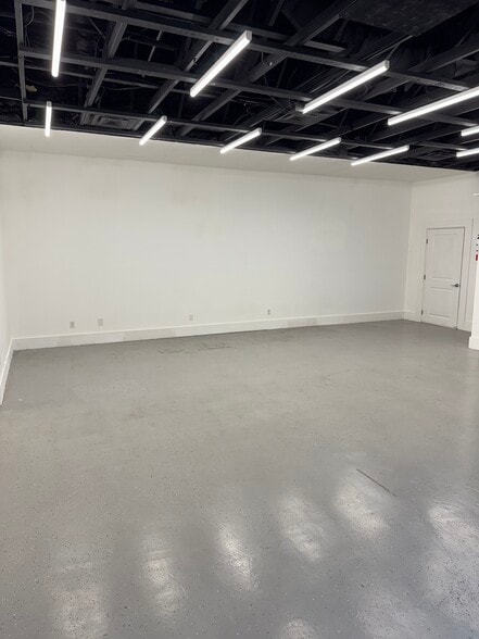 More Photos Of 120 E Marks St, Orlando Loft Creative Space For Lease