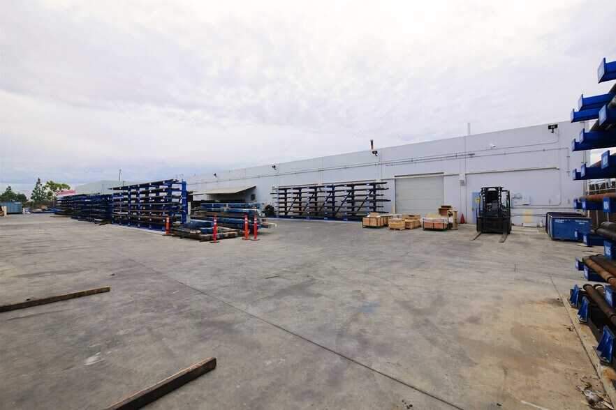 More Photos Of 5421 Argosy Ave, Huntington Beach Manufacturing For Lease