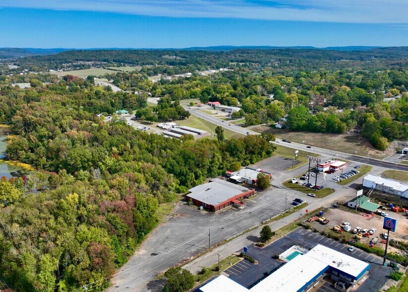 More Photos Of 2807 N Arkanasas Ave, Russellville General Retail For Sale