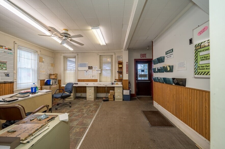 More Photos Of 318 N Elmer Ave, Sayre Unknown For Lease