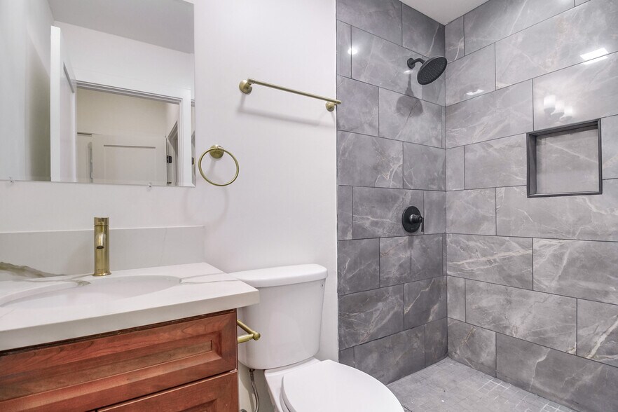 More Photos Of 1237-1239 Lincoln Ave, San Diego Apartments For Sale